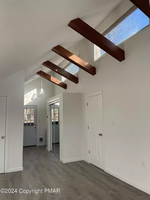 Entry Way - 2204 Exeter Ct, Bushkill, PA 18324 photo 3 of 3