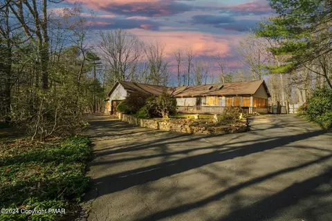 115 Singer Ct, Saylorsburg, PA 18353