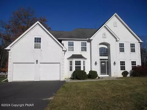 2365 Snapdragon Pt, East Stroudsburg, PA 18301