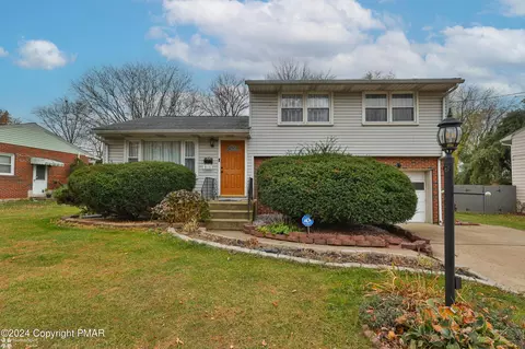 836 Fairmount Ave, Whitehall, PA 18052