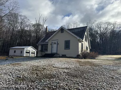 100 Schoolhouse Rd, East Stroudsburg, PA 18302