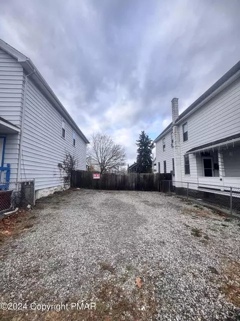 52 N Hancock St, Wilkes Barre, PA 18702