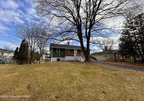 522 Oak St, East Stroudsburg, PA 18301