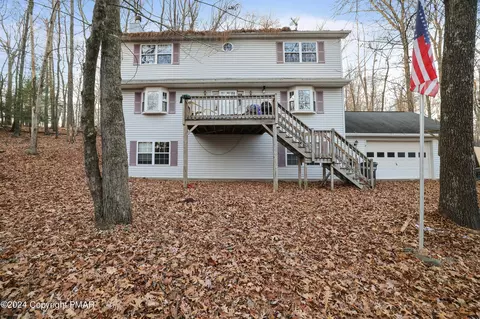 295 Middle Rd, Tannersville, PA 18372
