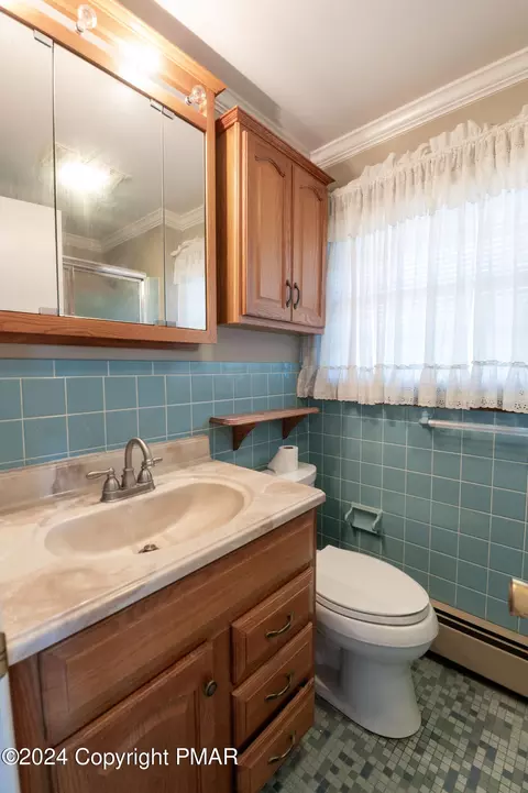 155 Alpha Ave, Wind Gap, PA 18091 photo 19