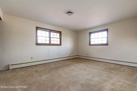 155 Alpha Ave, Wind Gap, PA 18091 photo 25