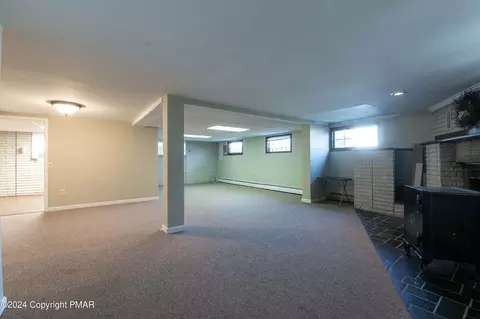 155 Alpha Ave, Wind Gap, PA 18091 photo 32