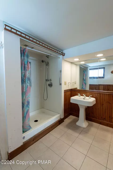 155 Alpha Ave, Wind Gap, PA 18091 photo 37