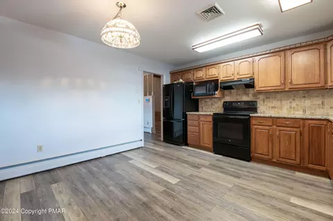 155 Alpha Ave, Wind Gap, PA 18091 photo 15