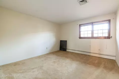 155 Alpha Ave, Wind Gap, PA 18091 photo 23