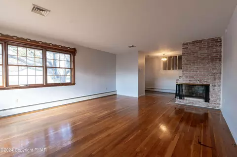 155 Alpha Ave, Wind Gap, PA 18091 photo 7