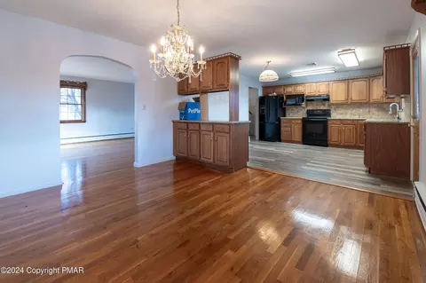 155 Alpha Ave, Wind Gap, PA 18091 photo 12