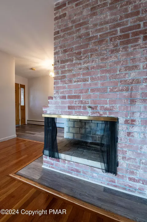155 Alpha Ave, Wind Gap, PA 18091 photo 6