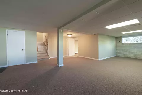 155 Alpha Ave, Wind Gap, PA 18091 photo 33
