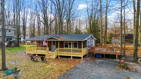 112 Iowa Trl, Pocono Lake, PA 18347