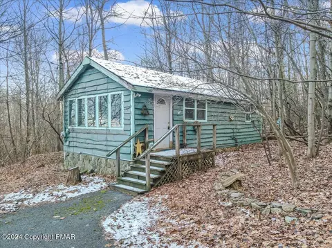 113 Blue Jay Trl, Scotrun, PA 18355