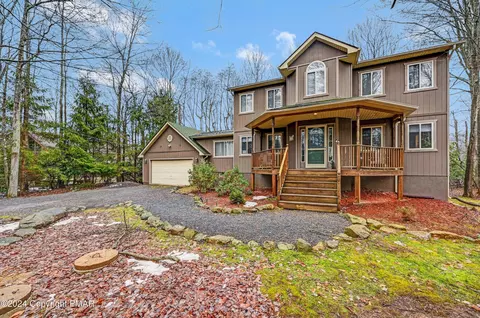 275 Tanglewood Dr, Pocono Pines, PA 18350
