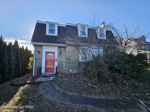 744 Pembroke Rd, Bethlehem, PA 18018