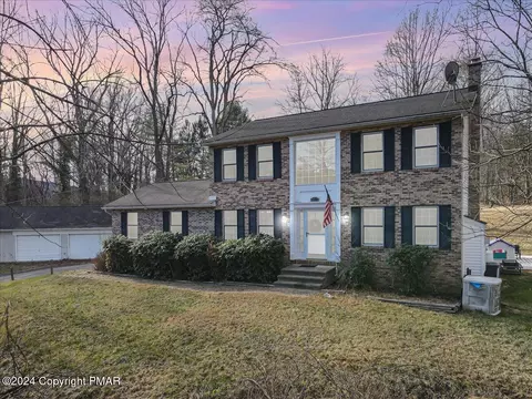 112 Red Cherry Ln, Stroudsburg, PA 18360