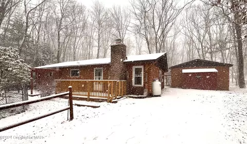 94 Towamensing Trl, Albrightsville, PA 18210