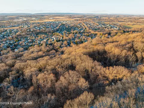 E Paxinosa Road, Easton, PA 18040