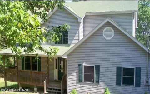 906 Tamaqua Dr, East Stroudsburg, PA 18302