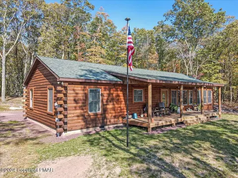 34 Mountain Ter, White Haven, PA 18661