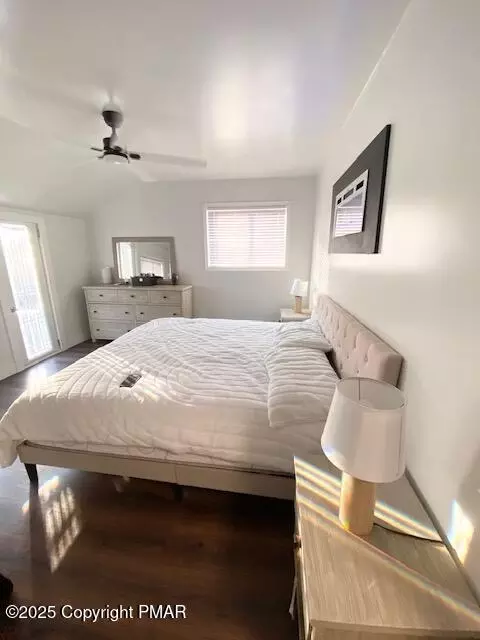 Bedroom - 1109 Steele Cir, Bushkill, PA 18324 photo 2 of 3