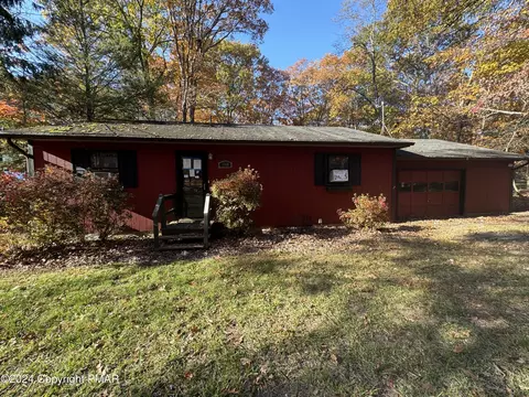 3110 Woodland Ct, Bushkill, PA 18324