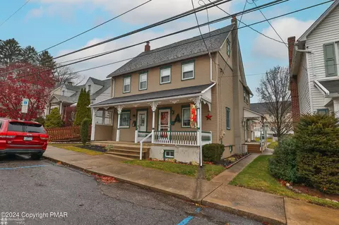 18 Davey Ave, Pen Argyl, PA 18072