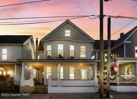 143 E Hazard St, Summit Hill, PA 18250