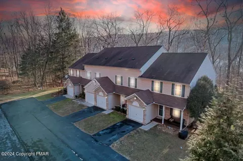 74 Arrowwood Dr # B, East Stroudsburg, PA 18302