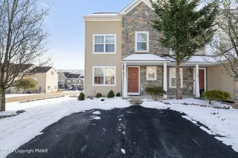 58 Lower Ridge View Cir # A, East Stroudsburg, PA 18302