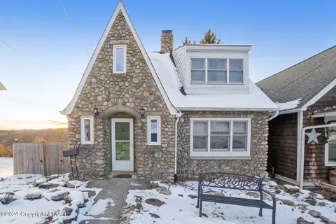 666 Snyder St, Bangor, PA 18013