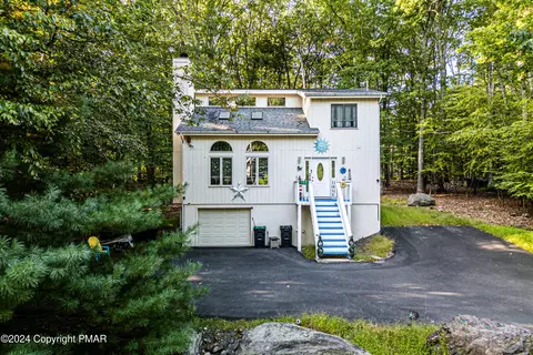 152 Hyland Dr, East Stroudsburg, PA 18301