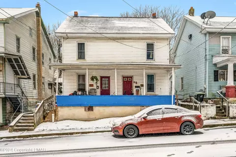 117-119 Jamestown St, Lehighton, PA 18235