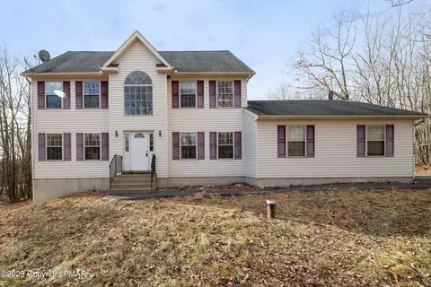 2303 Marquette Dr, Blakeslee, PA 18610