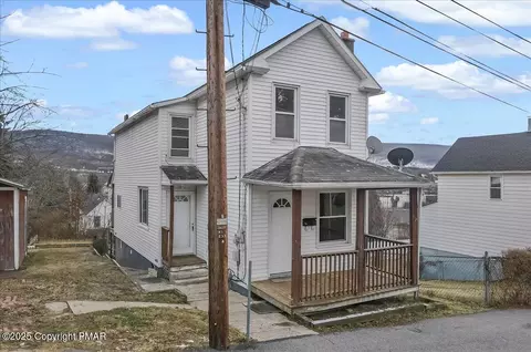 204 Noble Ln, Wilkes Barre, PA 18702