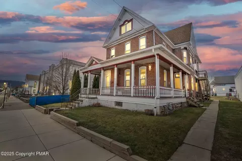 136 N 3rd St, Lehighton, PA 18235
