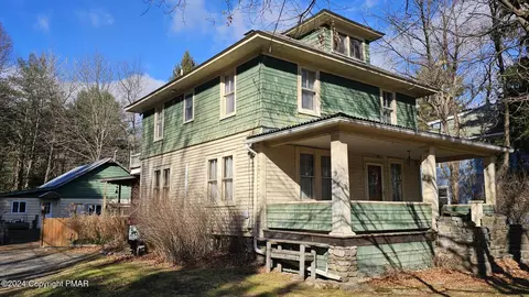6603 Route 191 Rte, Cresco, PA 18326