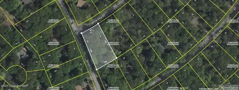 819 White Pine Dr, Pocono Lake, PA 18347
