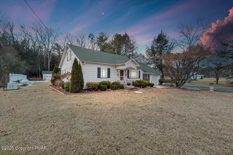 201 Scenic Dr, Kunkletown, PA 18058