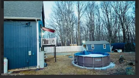 1113 Steele Cir, Bushkill, PA 18324 photo 38