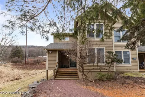 487 Spruce Dr, Tannersville, PA 18372