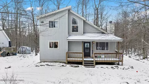1190 Aurora Te Ter, Tobyhanna, PA 18466