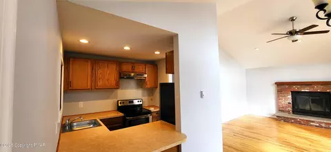 5905 Decker Rd, Bushkill, PA 18324 photo 6