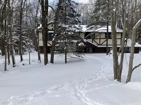 99 Skyline Dr, Albrightsville, PA 18210