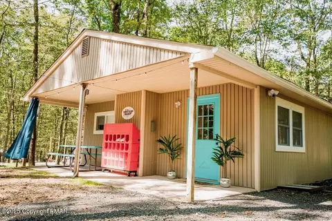 181 Elk Run Rd, Pocono Lake, PA 18347