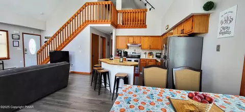 154 Dunchurch Dr, Bushkill, PA 18324 photo 9