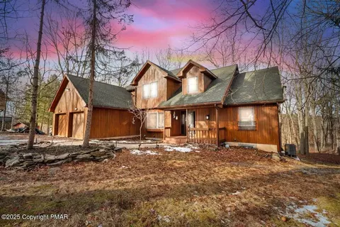 313 Forest Dr, Canadensis, PA 18325